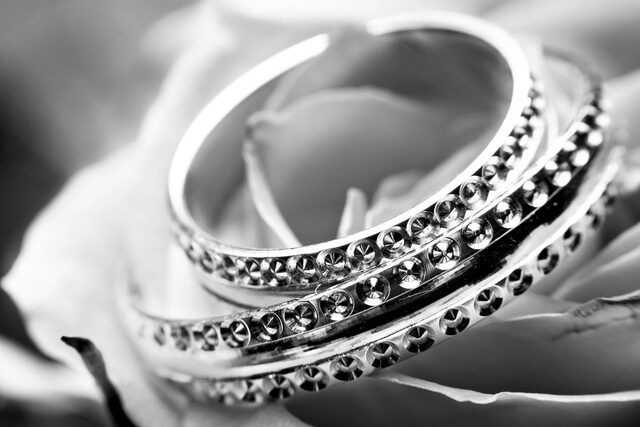 Joyas y piezas de plata